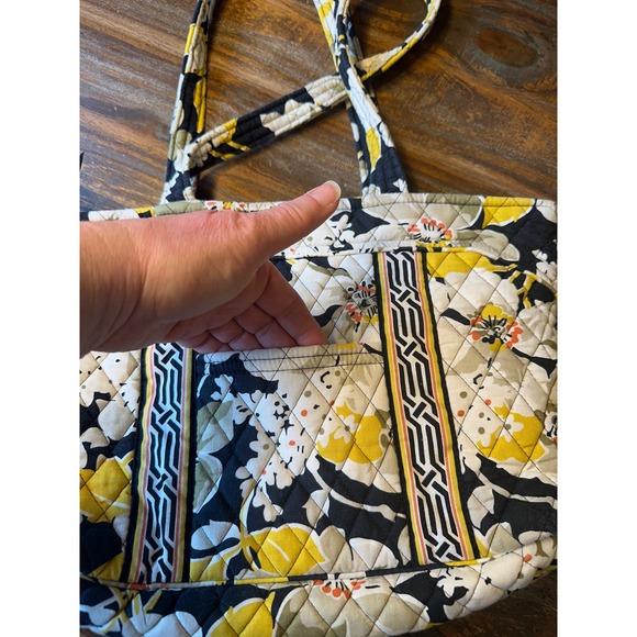 Vera Bradley Sun Valley Quilted Cotton Tote  Floral Yellow Black White Zip 15x10 - Picture 6 of 10